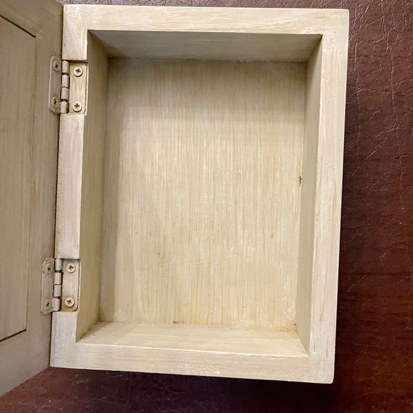 Willow Tree Jewelry Box - Picture 3 of 4